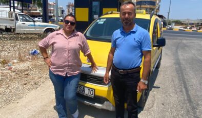 Eşinin tavsiyesiyle direksiyon başına geçti: Antalya’da 12 yıldır taksicilik yapıyor