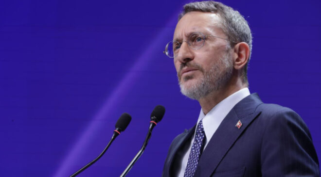Fahrettin Altun’dan Özgür Özel’e reaksiyon: Siyasetin değil sokak vesayetinin lisanı