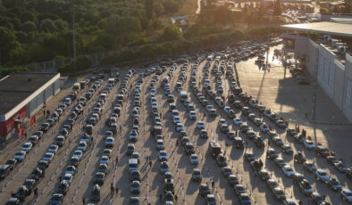 Gurbetçiler geliyor! Kapıkule’de dönemin en hareketli günü