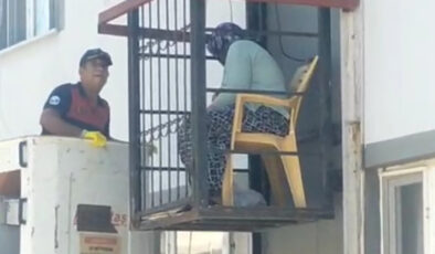 Hatay’da asansörde mahsur kalan yaşlı bayanı itfaiye grupları kurtardı