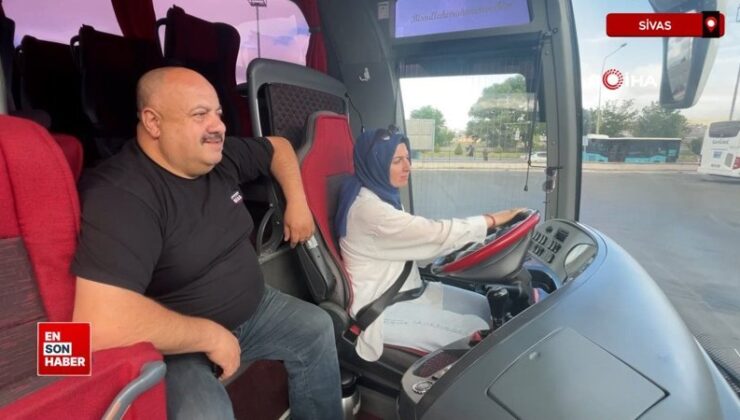 Hayalini gerçekleştirdi, kocası ile birebir otobüste sürücülük yapıyor