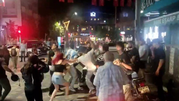 Isparta’da motosiklet şoförü ile yaya ortasında tekme ve yumruklu hengame