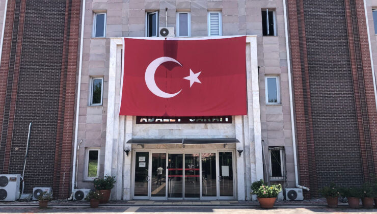 Isparta’da tornovidayla erkek arkadaşına saldırdı