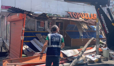 İstanbul’da bıçaklı arbedeye neden olan market reyonu yıkıldı