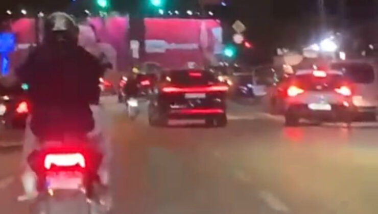 İstanbul’da motosiklet şoförünün tehlikeli seyahati kayda alındı