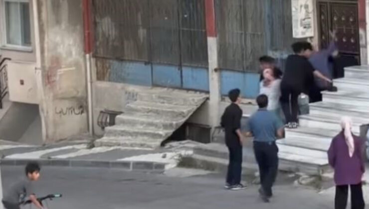 İstanbul’da sopalarla binaya saldırdılar