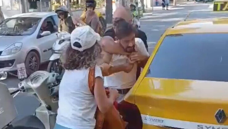 İzmir’de trafikte kasklı, tekmeli ve yumruklu arbede kamerada