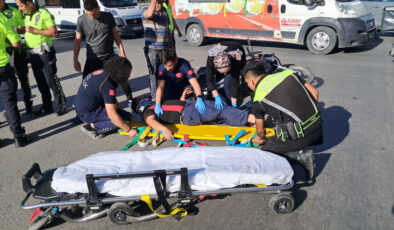 Karaman’da motosiklet ile araba çarpıştı: 1 yaralı