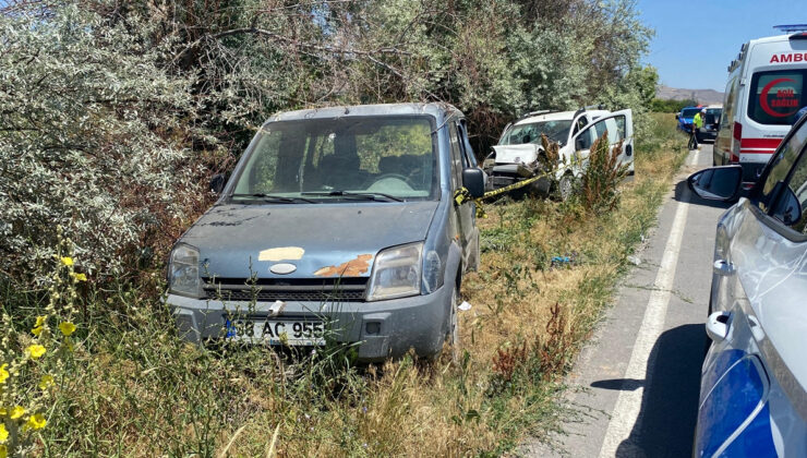 Kayseri’de park halindeki araca çarptı: 1 meyyit 8 yaralı