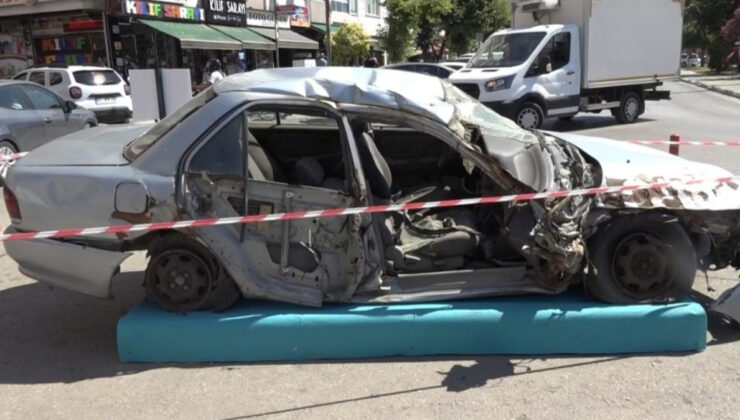 Kırklareli’de, 15 Temmuz gecesi tankın ezdiği araba sergileniyor