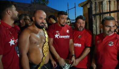 Kırkpınar şampiyonu hamam geleneğine bu yıl da devam etti