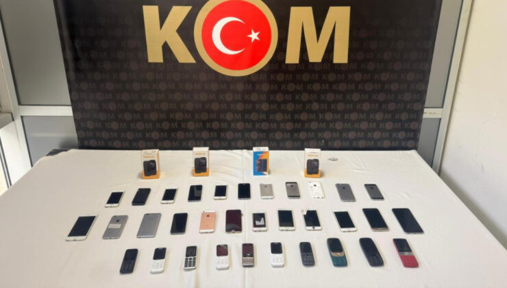 Kütahya’da 37 adet kaçak cep telefonu ele geçirildi