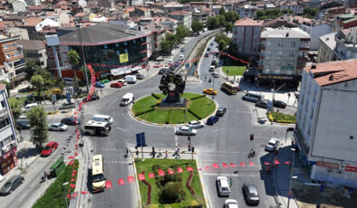 Lider Erdoğan’ın bayrak asma davetine Bağcılar’dan güçlü takviye