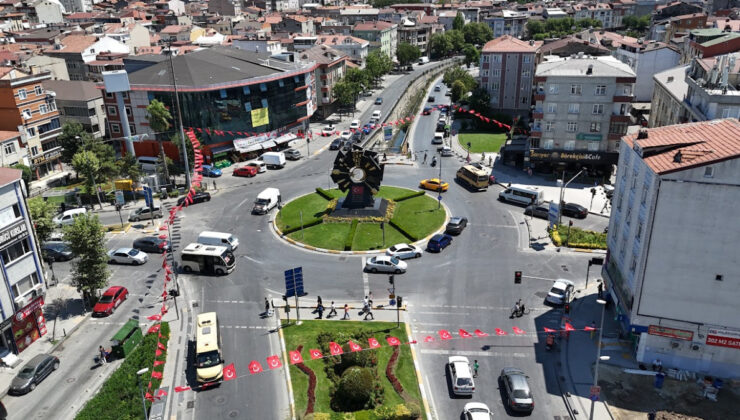 Lider Erdoğan’ın bayrak asma davetine Bağcılar’dan güçlü takviye