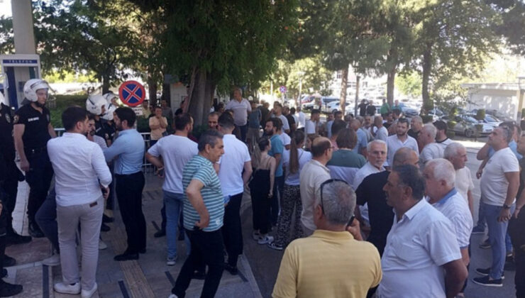 Manavgat’taki rüşvet açığa çıktı: Dayanak için belediye önüne akın ettiler