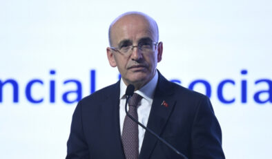 Mehmet Şimşek, İslami Finans Doruğu için Londra’da