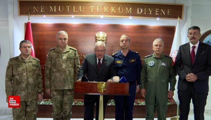 Millî Savunma Bakanı Yaşar Güler şehitlerimiz için yapılan merasimine katıldı