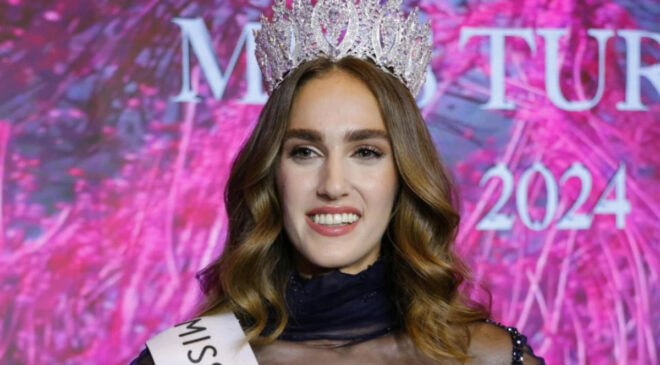 Miss Turkey birincisi İdil Bilgen tatil dönemini açtı