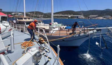 Muğla açıklarında su alan teknedeki 6 kişi kurtarıldı