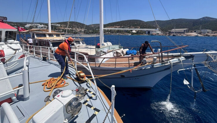 Muğla açıklarında su alan teknedeki 6 kişi kurtarıldı