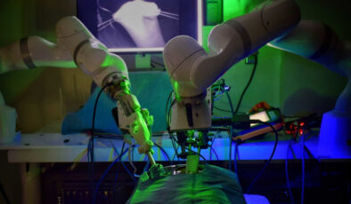 Otonom robot cerrah, birinci sefer kendi başına ameliyat yaptı