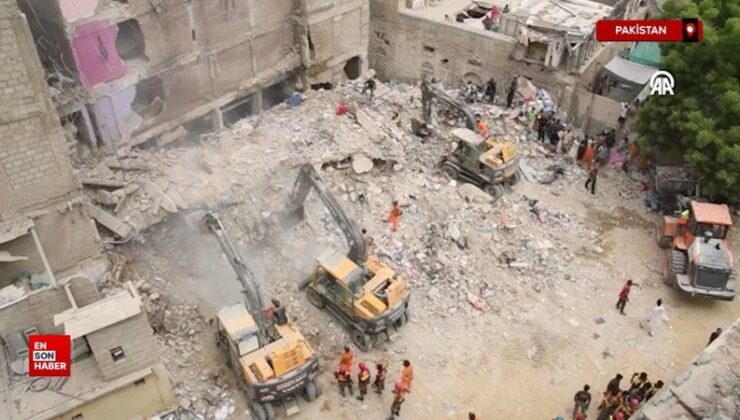 Pakistan’da 5 katlı bina çöktü