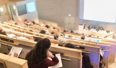 Resmi Gazete’de yayımlandı! Uzaktan ve ikinci öğretim fiyatlarına artırım geldi