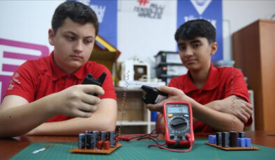 Sakarya’da ortaokul öğrencilerinden ‘eletrik hasadı’ yapan aygıt