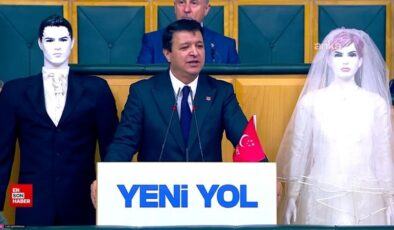 TBMM’de farklı hareket: Mahmut Arıkan kürsüye gelin ve damat modeliyle çıktı