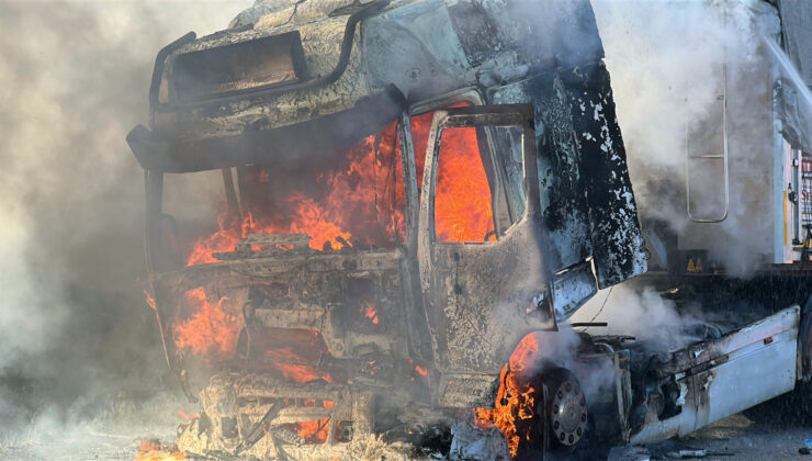 Tokat’ta seyir halindeki tırdan alevler yükseldi