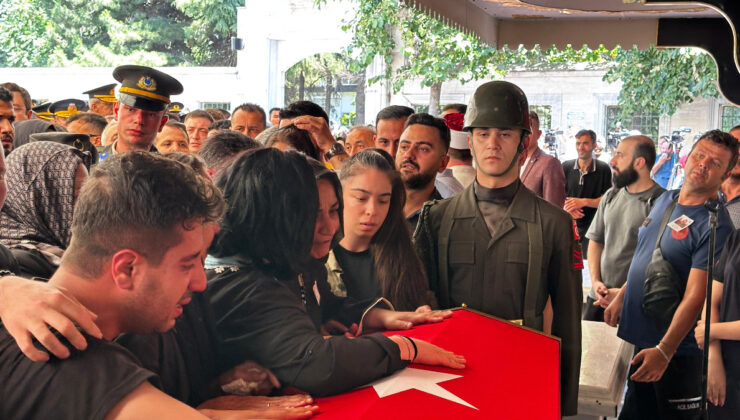 Türkiye şehitlerini uğurluyor: Binler cenaze merasimlerine akın etti