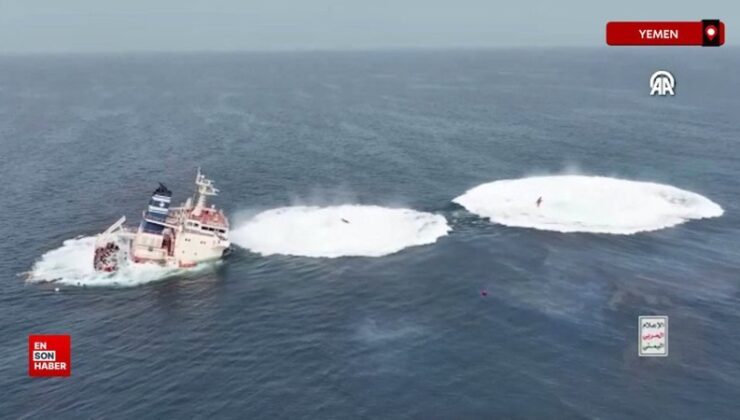 Yemen’deki Husiler’in, Kızıldeniz’de bir gemiye düzenledikleri atak anı