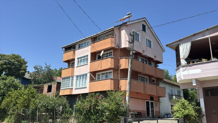 Zonguldak’ta eşini bıçaklayarak öldürdü