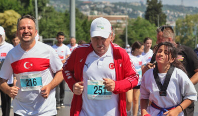 15 Temmuz şehitleri için İstanbul’da Vatan Koşusu düzenlendi