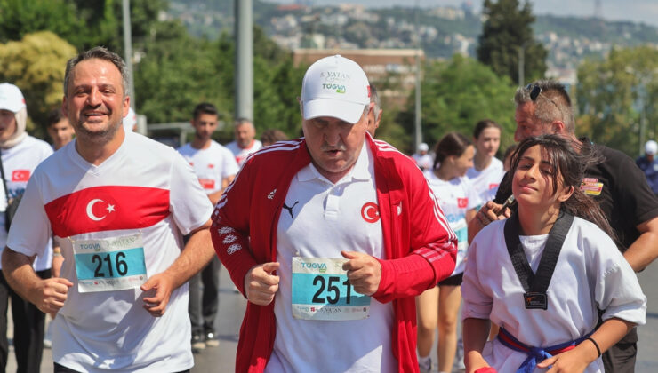 15 Temmuz şehitleri için İstanbul’da Vatan Koşusu düzenlendi