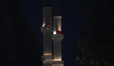 90 bin mescitten eş vakitli olarak sela okunacak