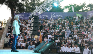 Abdulkadir Uraloğlu gençlere seslendi: Hayallerinizde mütevazı olmayın, gelecek sizlersiniz