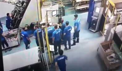 Adana’da dehşet veren kaza: Arızalı makine, personelin sırtına saplandı