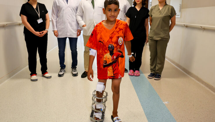 Adana’da hayatı kaykay üzerinde geçen Serdal artık yürüyor