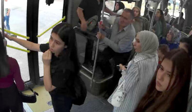 Ağrı’da özel halk otobüsü sürücüsü, nöbet geçiren yolcuyu hastaneye ulaştırıldı