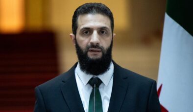 Ahmed Şara’dan birinci açıklama geldi: Şam’da kalıp Suriye’nin her karış toprağını savunacağım