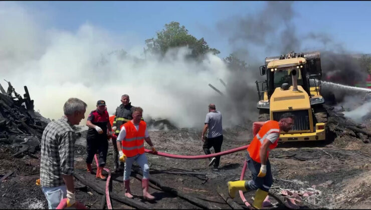 Amasya’da kereste deposu ve mesken alev alev yandı