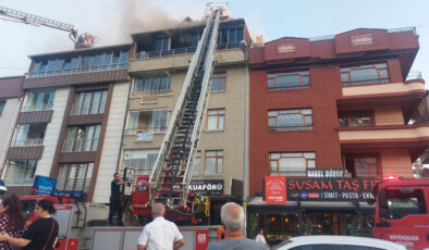 Ankara’da bir binanın en üst katında yangın çıktı