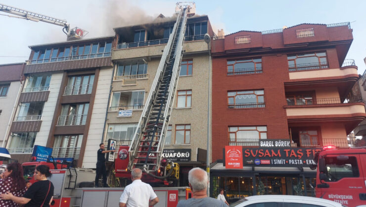 Ankara’da bir binanın en üst katında yangın çıktı