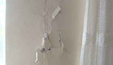 Ankara’da yeri kayan bina için vatandaşlar yardım istiyor