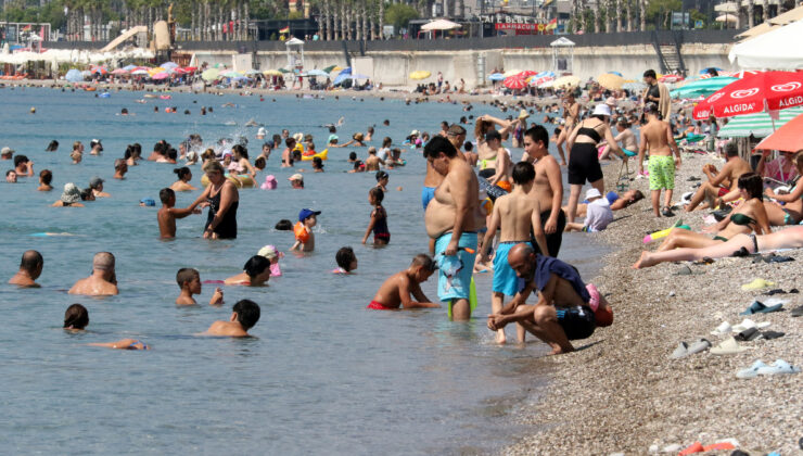 Antalya yanıyor: Termometreler 48 dereceyi gösterdi