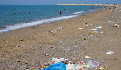Antalya’da carettaların hayat alanı çöplüğe döndü