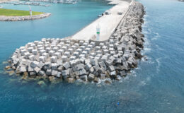 Antalya’da denize giren 9 yaşındaki çocuk hastanelik oldu