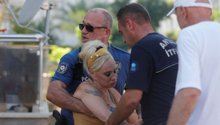 Antalya’da yanan meskenini gören bayan bayıldı