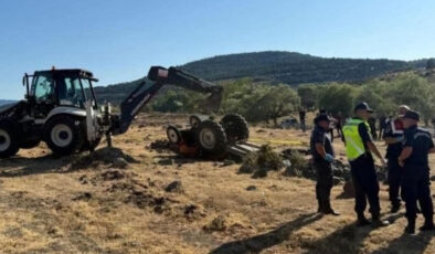 Bolu’da çift, tarlada devrilen traktörün altında kaldı